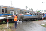 Level crossing attendant