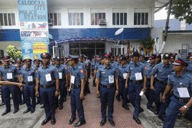 Entire Philippine city police force sacked over killings, robbery